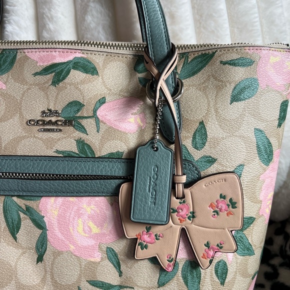 Coach Taylor Tote Camo Rose Pink matching wristlet dust bag & Luggage Tag 31206 - Picture 3 of 6